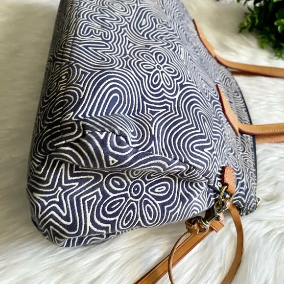 *sold* Dooney & Bourke Doodle Swirl Shoulder Bag - Picture 7 of 15